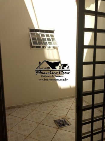 Foto 4 do(a) Casa de 3 quartos à venda em Parque das Árvores, Guaratinguetá