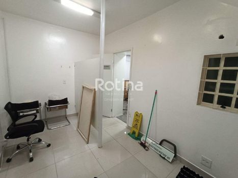 Foto 4 do(a) Sala / Conjunto Comercial false para alugar em Martins, Uberlândia