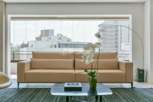 Foto 5 do(a) Apartamento de 3 quartos à venda em Vila Nova Conceição, São Paulo