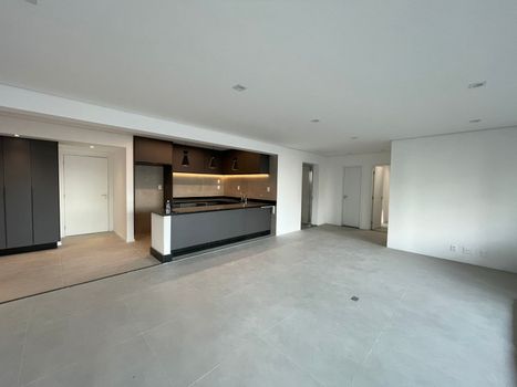 Foto 1 do(a) Apartamento de 3 quartos à venda em Jardim das Acácias, São Paulo