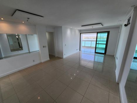 Foto 5 do(a) Apartamento de 4 quartos à venda em Jacarepaguá, Rio de Janeiro