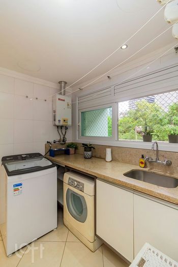 Foto 46 do(a) Apartamento de 3 quartos à venda em Três Figueiras, Porto Alegre