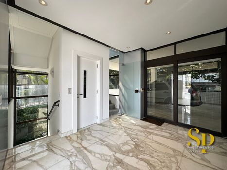 Foto 14 do(a) Casa em Condomínio de 8 quartos à venda em Jardim Vitória Régia, São Paulo