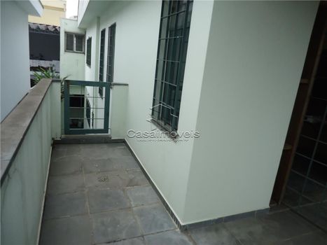 Foto 2 do(a) Casa de 4 quartos à venda em Parque Maria Luiza, São Paulo