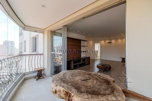 Foto 4 do(a) Apartamento de 3 quartos à venda em Cambuci, São Paulo