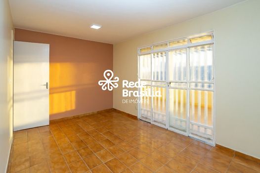 Foto 4 do(a) Apartamento de 4 quartos para alugar em Guará II, Brasília