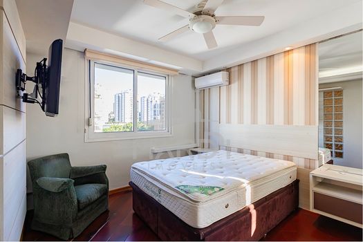 Foto 15 do(a) Apartamento de 3 quartos à venda em Boa Vista, Porto Alegre