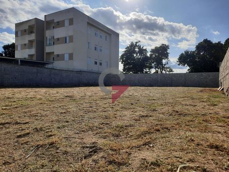 Foto 3 do(a) Terreno false à venda em Parque São Luís, Taubaté