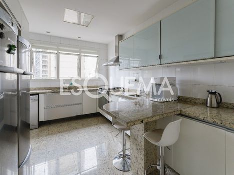 Foto 9 do(a) Apartamento de 4 quartos à venda em Vila Nova Conceição, São Paulo