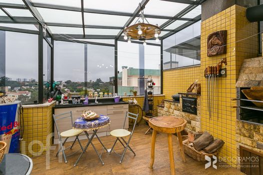 Foto 2 do(a) Apartamento de 3 quartos à venda em Jardim Itu, Porto Alegre