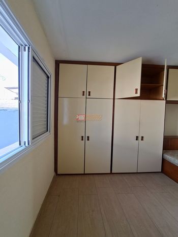 Foto 20 do(a) Casa de 4 quartos à venda em Vila Liviero, São Paulo