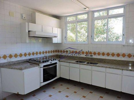 Foto 9 do(a) Casa em Condomínio de 6 quartos para alugar em Jardim Marilu, Carapicuíba