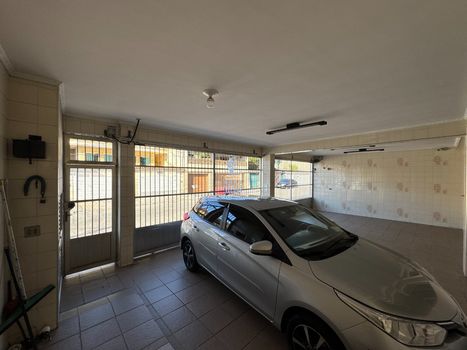 Foto 2 do(a) Casa de 3 quartos para alugar em Parque Novo Mundo, São Paulo
