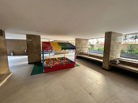 Foto 6 do(a) Apartamento de 4 quartos à venda em Ponta Verde, Maceió