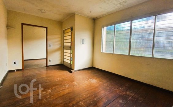 Foto 2 do(a) Casa de 3 quartos à venda em Vila João Pessoa, Porto Alegre