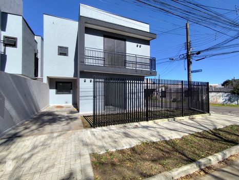 Foto 1 do(a) Casa de 2 quartos à venda em Tatuquara, Curitiba