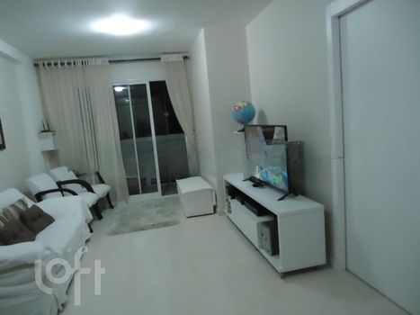 Foto 4 do(a) Apartamento de 3 quartos à venda em Vila Ipiranga, Porto Alegre