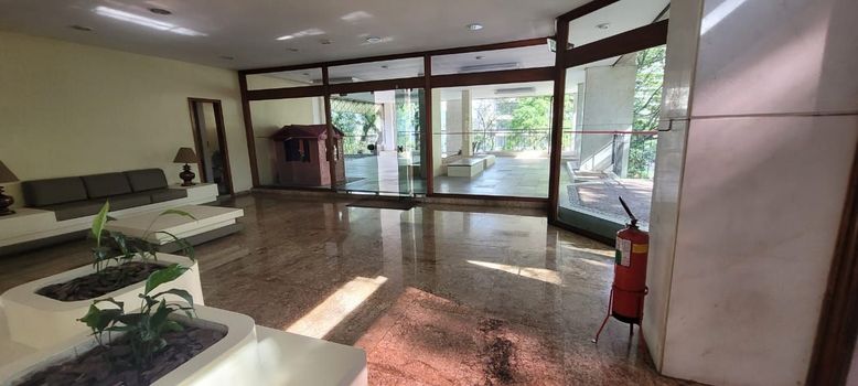 Foto 32 do(a) Flat de 3 quartos à venda em Três Figueiras, Porto Alegre