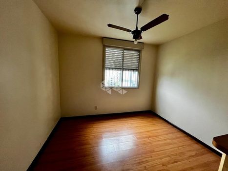 Foto 8 do(a) Apartamento de 3 quartos à venda em Mont Serrat, Porto Alegre