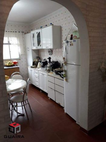 Foto 5 do(a) Casa de 4 quartos à venda em Vila Apiaí, Santo André