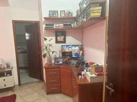 Foto 12 do(a) Casa de 3 quartos à venda em Jardim Presidente Dutra, Guarulhos