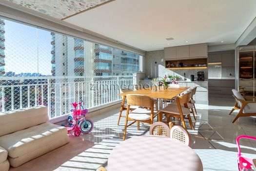 Foto 2 do(a) Apartamento de 3 quartos à venda em Vila Anastácio, São Paulo
