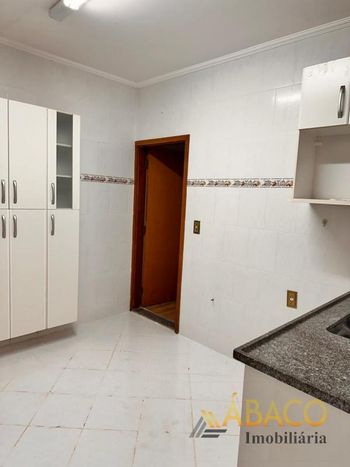 Foto 3 do(a) Casa de 3 quartos à venda em Parque Santa Felícia Jardim, São Carlos