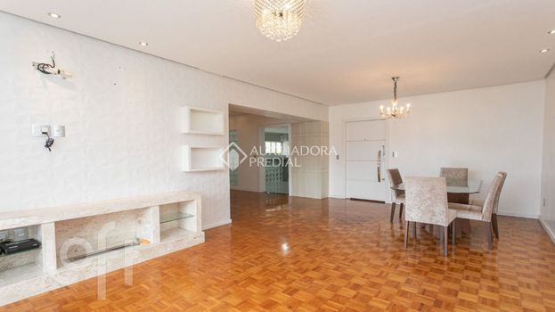 Foto 2 do(a) Apartamento de 3 quartos à venda em Centro Histórico, Porto Alegre