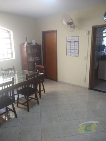 Foto 12 do(a) Casa de 3 quartos à venda em Vila Mendonça, Araçatuba
