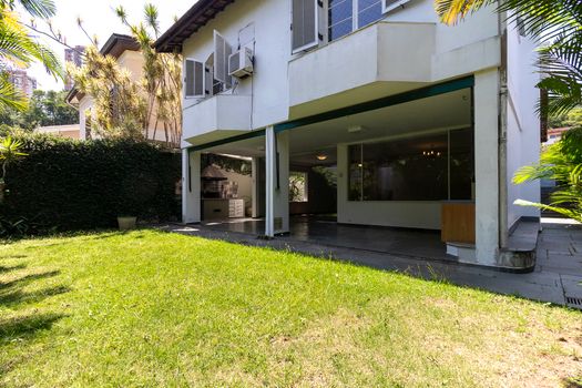 Foto 17 do(a) Casa em Condomínio de 4 quartos à venda em Jardim Morumbi, São Paulo