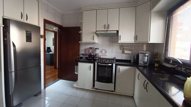 Foto 10 do(a) Apartamento de 4 quartos à venda em Zona 01, Maringá