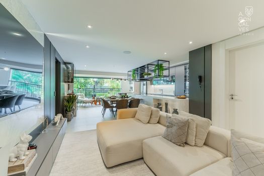 Foto 5 do(a) Apartamento de 3 quartos à venda em Mercês, Curitiba