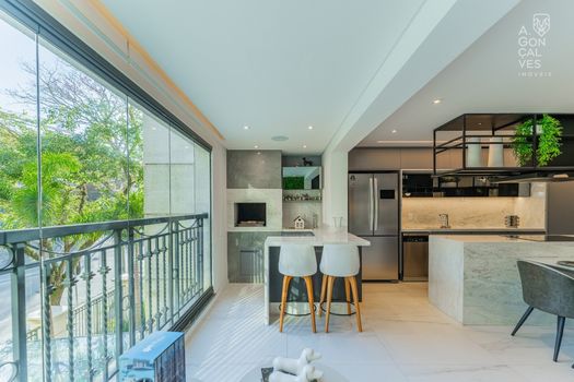 Foto 7 do(a) Apartamento de 3 quartos à venda em Mercês, Curitiba