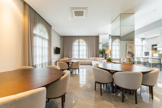 Foto 24 do(a) Apartamento de 3 quartos à venda em Mercês, Curitiba