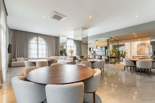 Foto 23 do(a) Apartamento de 3 quartos à venda em Mercês, Curitiba