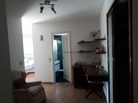 Foto 1 do(a) Apartamento de 3 quartos à venda em Jardim da Saúde, São Paulo