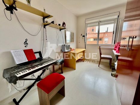 Foto 8 do(a) Apartamento de 3 quartos à venda em Vila Ipiranga, Porto Alegre
