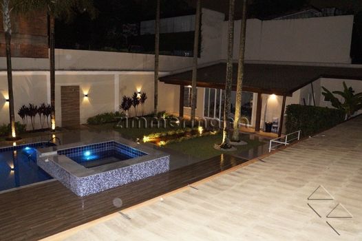 Foto 3 do(a) Casa de 5 quartos à venda em Paraisópolis, São Paulo