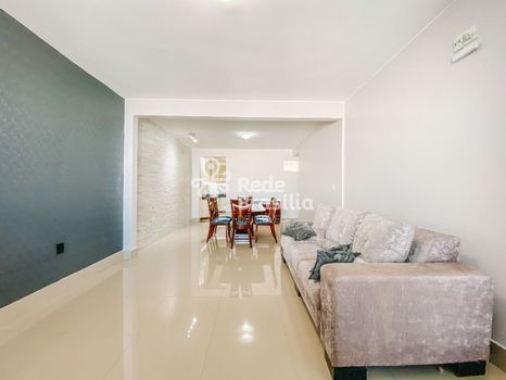 Foto 4 do(a) Casa de 2 quartos para alugar em Riacho Fundo II, Brasília