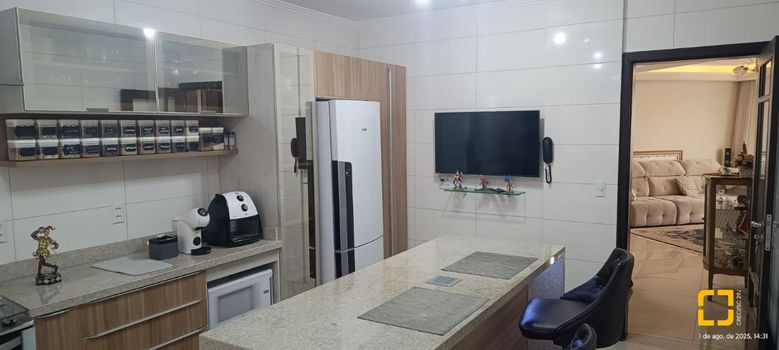 Foto 41 do(a) Apartamento de 3 quartos à venda em Estreito, Florianópolis