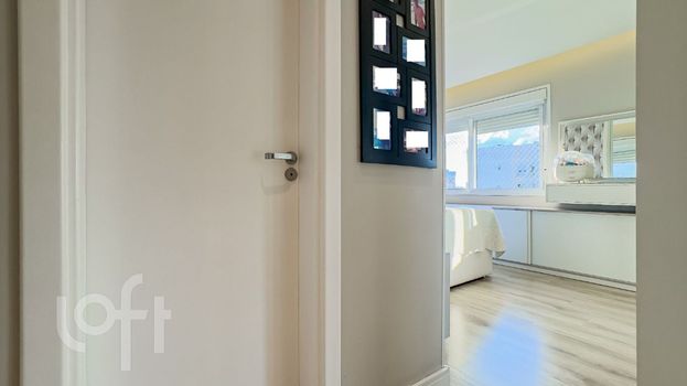 Foto 15 do(a) Apartamento de 3 quartos à venda em Passo da Areia, Porto Alegre