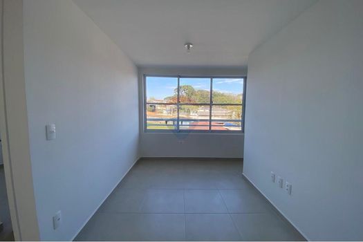 Foto 4 do(a) Apartamento de 2 quartos à venda em Santa Cândida, Curitiba