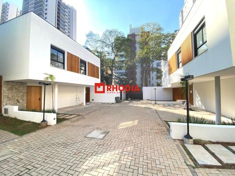 Foto 34 do(a) Casa de 4 quartos à venda em Jardim Prudência, São Paulo