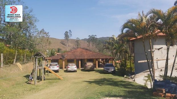 Foto 4 do(a) Fazenda / Sítio / Chácara de 4 quartos à venda em null, Igaratá