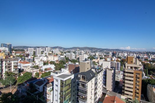 Foto 2 do(a) Apartamento de 3 quartos à venda em Petrópolis, Porto Alegre