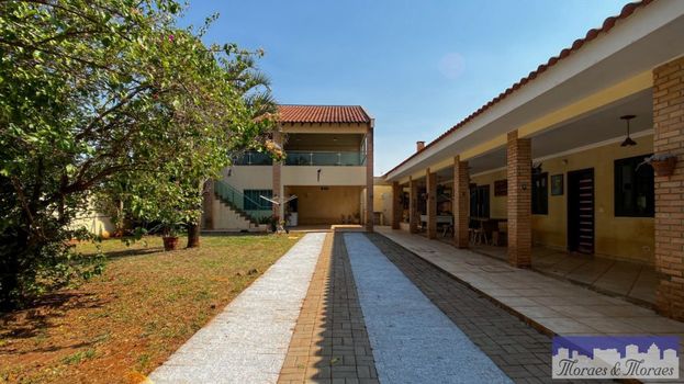 Foto 1 do(a) Casa de 5 quartos à venda em Vila Emília, Maringá