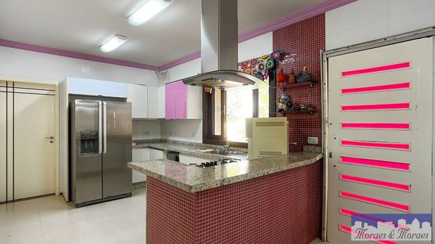 Foto 10 do(a) Casa de 5 quartos à venda em Vila Emília, Maringá