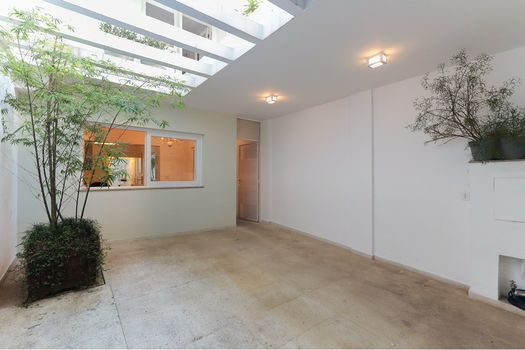 Foto 4 do(a) Casa de 3 quartos à venda em Parque Colonial, São Paulo