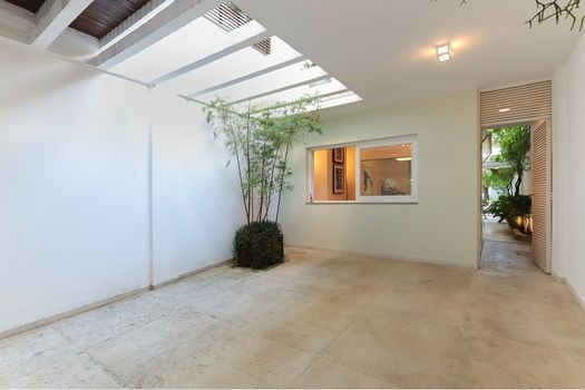 Foto 3 do(a) Casa de 3 quartos à venda em Parque Colonial, São Paulo