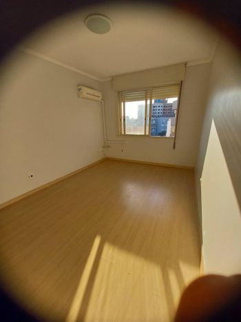 Foto 1 do(a) Flat de 2 quartos à venda em Santa Cecília, Porto Alegre